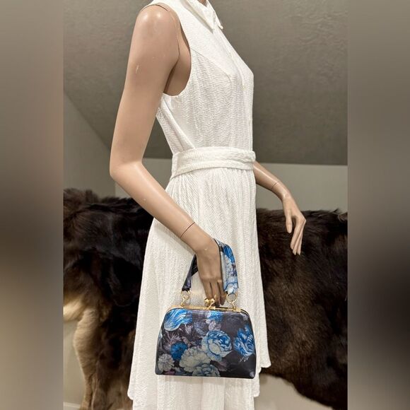 Floral Print Genuine Leather Handmade Kisslock Boxy Bag, Wristlet, Crossbody - Picture 8 of 14